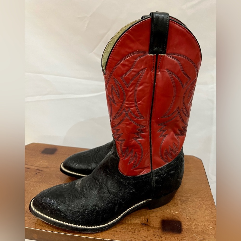 Justin Red and Black Cowboy Boots - Size 6.5